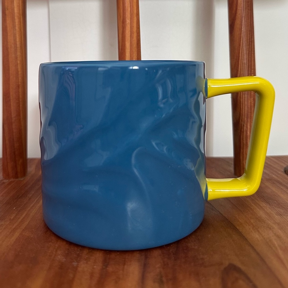 Starbucks Coffee 2021 Blue Zebra Ceramic Mug Cup  Yellow Handle